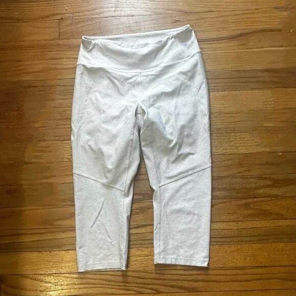 Outdoor Voices Cream Cropped Capri Leggings - Picture 1 of 5